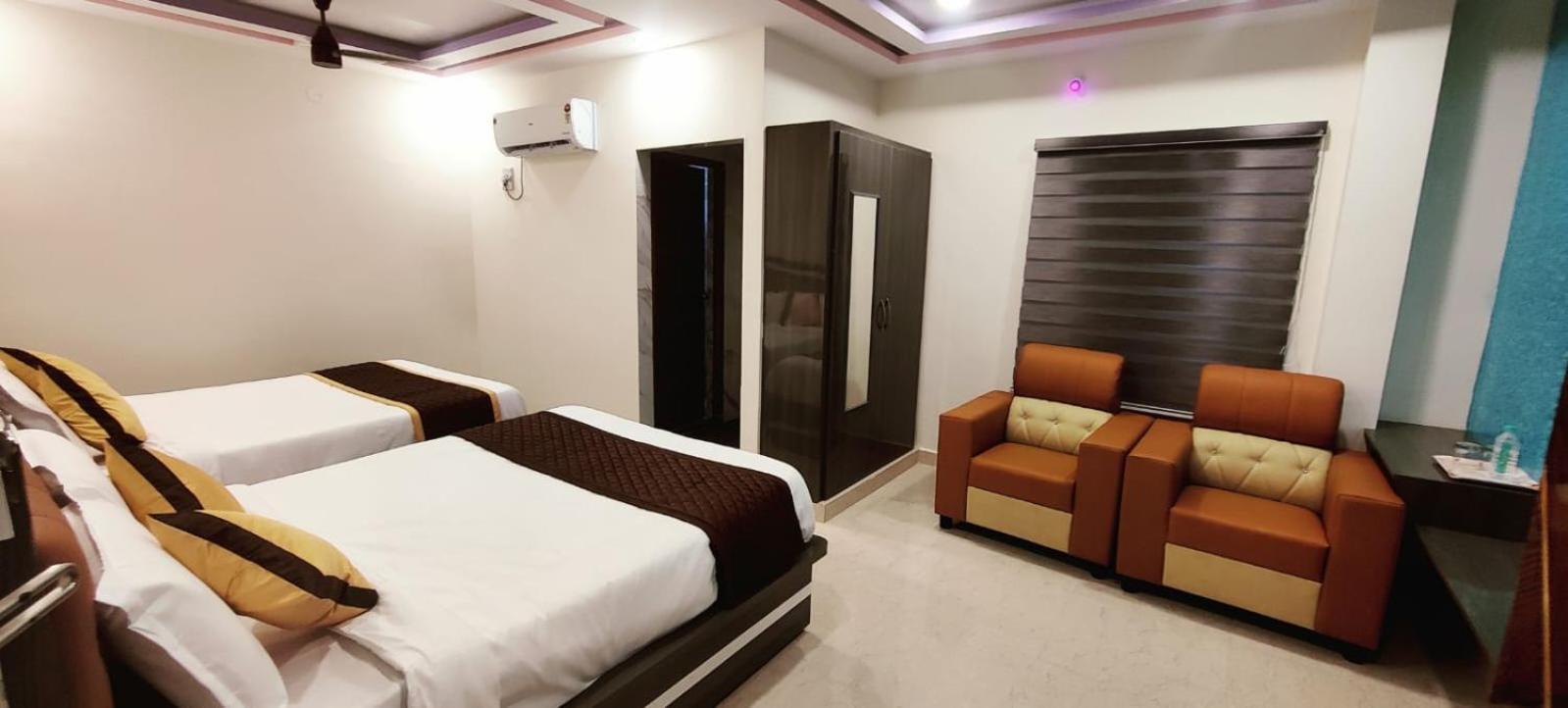 Aadya Inn New Luxury Hotel Tirupati Esterno foto